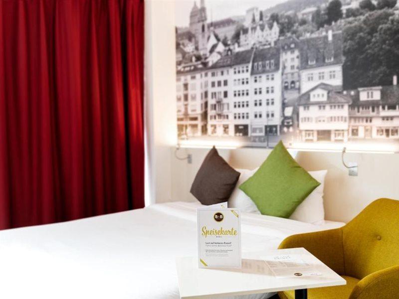 B&B Hotel Zuerich Wallisellen Bagian luar foto