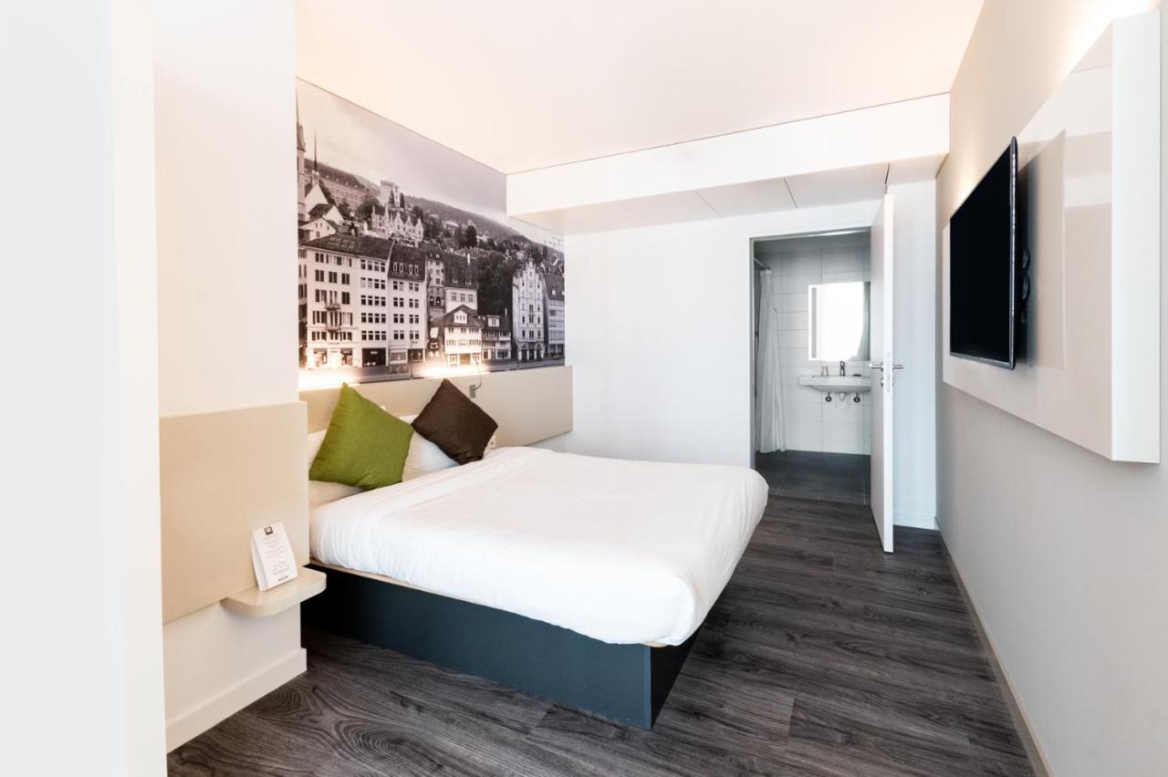 B&B Hotel Zuerich Wallisellen Bagian luar foto